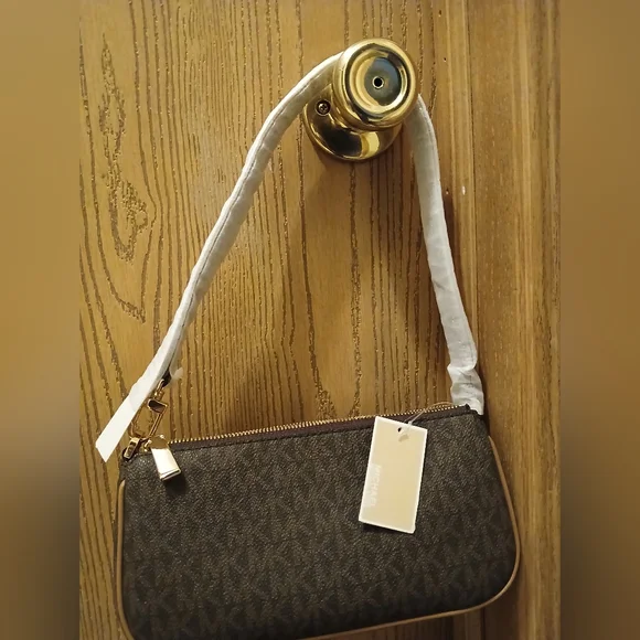 Michael Kore Zoe Pouchette - Picture 3 of 3